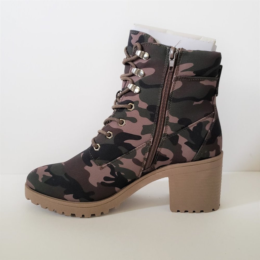 Khaki Camouflage Lug Heel Zip Up Combat Bootie - Picture 2 of 7